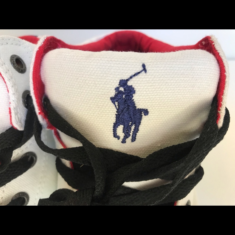 Sneakers - Picture 7 of 8